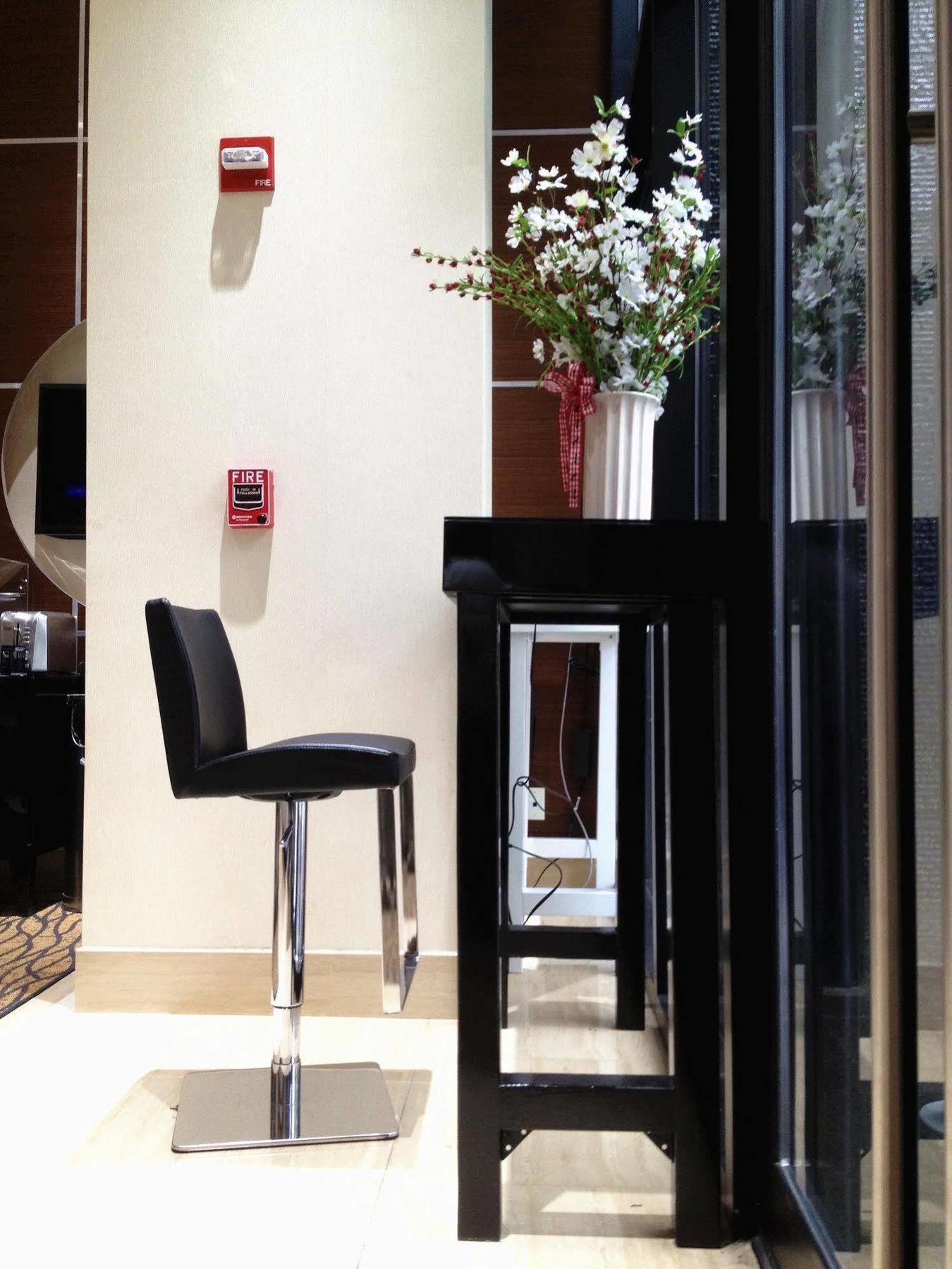 Hotel Richland Les Ню Йорк Екстериор снимка