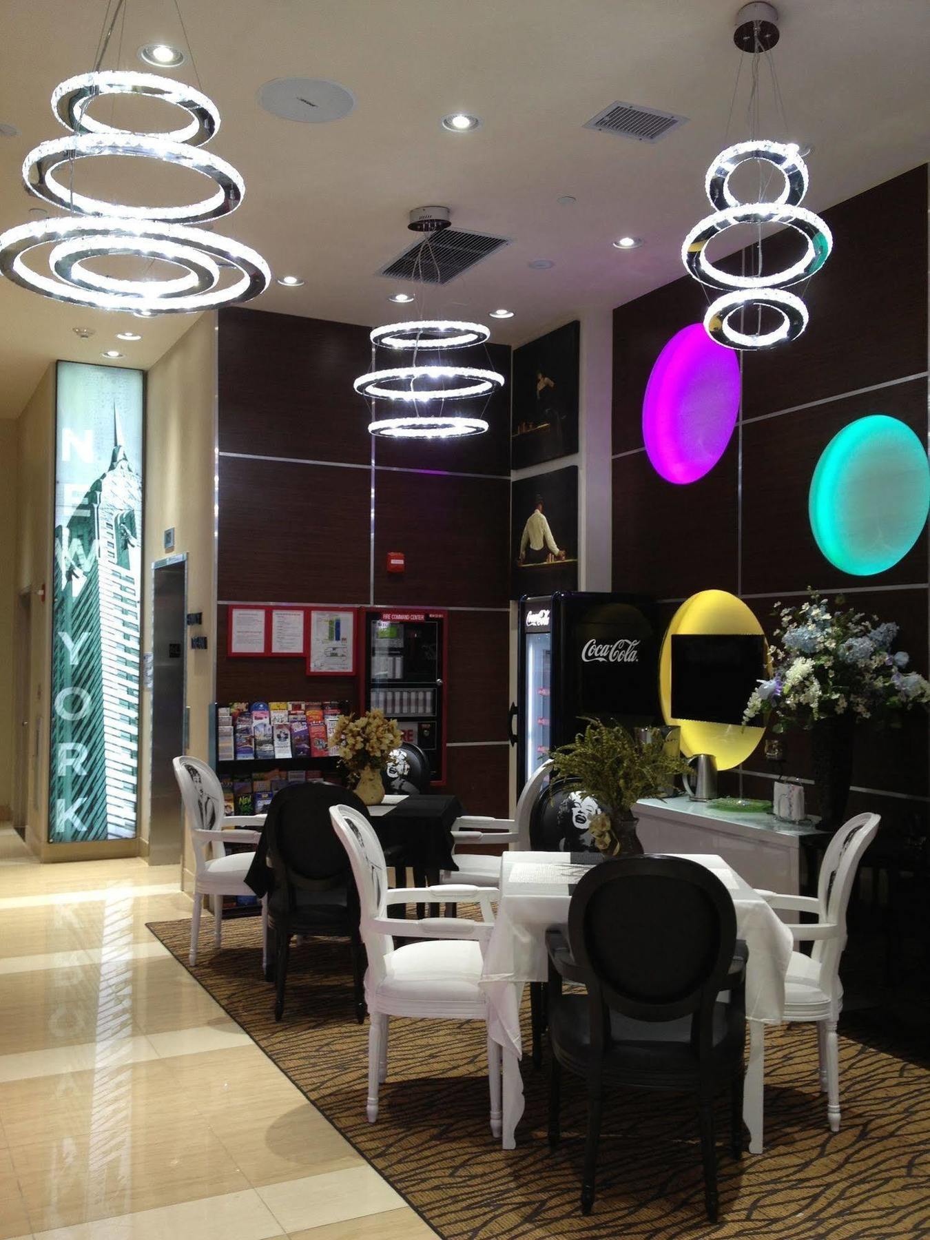 Hotel Richland Les Ню Йорк Екстериор снимка